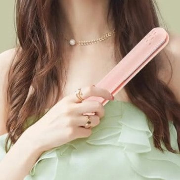 Mini GlamGlide Hair Straightener : Effortless Style Anywhere, Anytime!